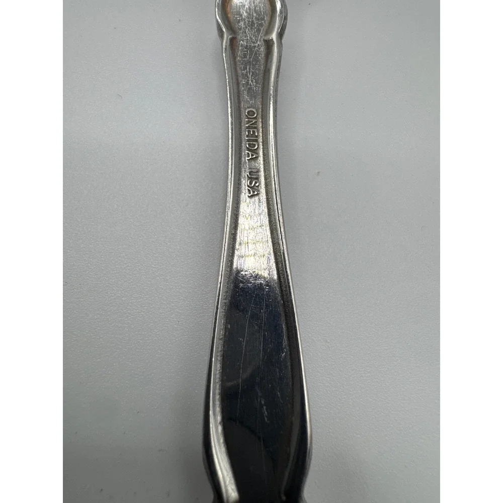 Oneida Royal Chippendale Stainless Dinner Forks Set of 2 USA Glossy Outline Edge